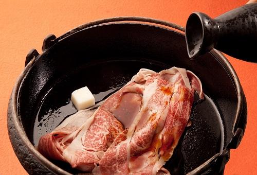 すき焼き　調理中