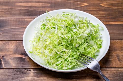 細切りキャベツ