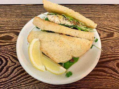 中東トルコで人気のお魚グルメ！「鯖サンド」