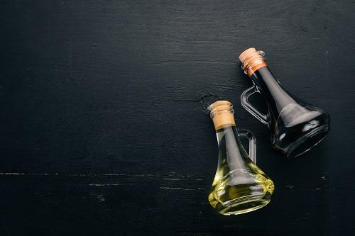 オイルとバルサミコ酢