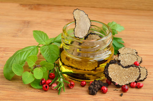 自宅でも簡単！黒トリュフ・白トリュフ調味料でプロの味！