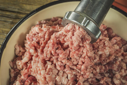 ひき肉ってどこの部位で作られる？店ごとに違う豚ひき肉