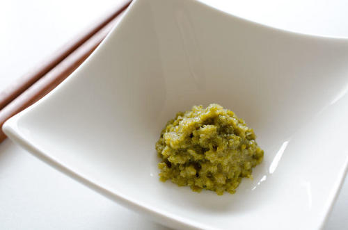 柚子胡椒の魅力と作り方。実はコショウは使われてない！？