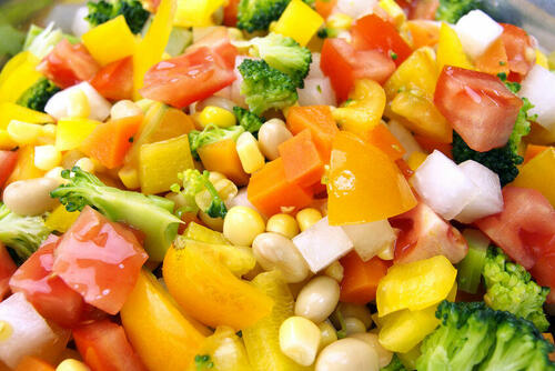 コツは具材の切り方にあり！美味しいチョップドサラダを作ろう！