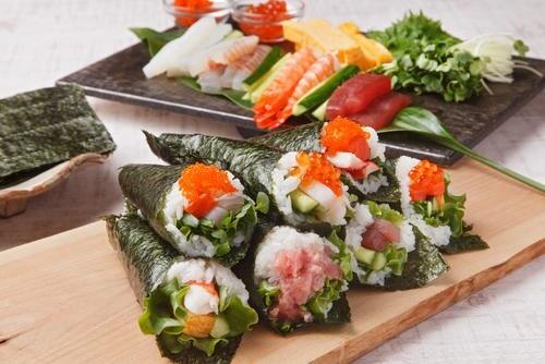 酢飯に注目して考えよう！手巻き寿司のカロリーや糖質