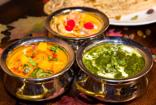 【管理栄養士監修】ほうれん草カレーのカロリーと栄養素｜栄養図鑑