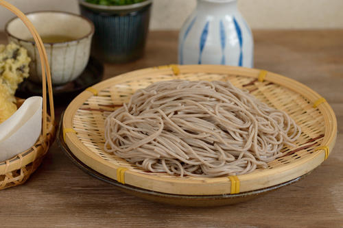 蕎麦屋の基礎知識とマナー。すすって食べても大丈夫？