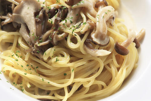 きのこを使った納豆パスタのアレンジを紹介！和風パスタの鉄板？