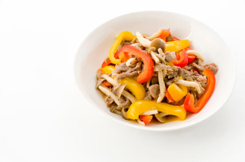 パプリカでカラフルきんぴらを作ろう！弁当や食卓に彩りをプラス