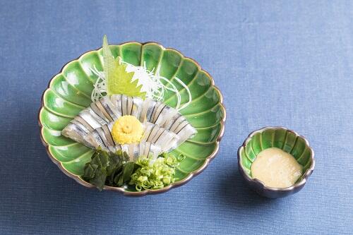 きびなごの刺身の魅力を解説！おすすめの食べ方やさばき方は？