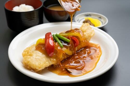 黒酢を使ったあんかけ料理に注目！焼きそばや肉団子も本格的アレンジ