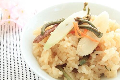 炊き込みご飯のアレンジを紹介！テクニックとアイデアでもっと美味しくなる