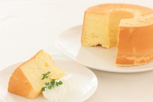 ホットケーキミックスでシフォンケーキ作り！炊飯器やレンジ調理も