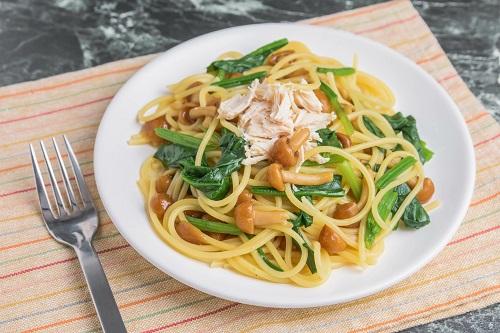 チキンとナメコのスパゲッティー