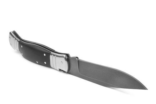 缶切りの代用として使えるナイフの写真