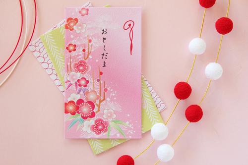 ピンク色のポチ袋の写真