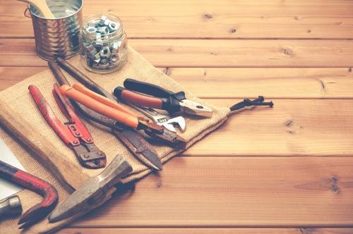 木材や工具などDIY用のアイテムのイメージ写真