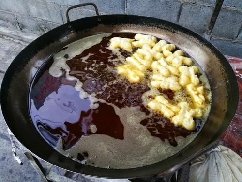 酸化した油のイメージ写真