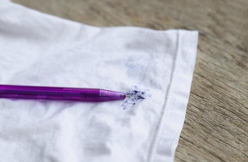 ボールペンの染み