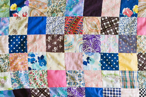 【布団の捨て方】リサイクルする場合のメリットとデメリットを解説