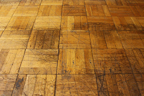 フローリングの傷補修は自分で！業者要らずの簡単修復術と防止策