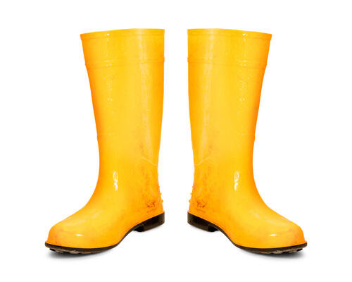 長靴の洗い方とは？重要な普段のお手入れ方法も紹介！