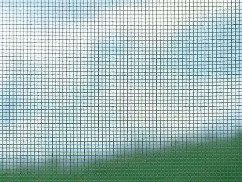 網戸の張り替えは意外と簡単！手順や業者にお願いしたときの費用など