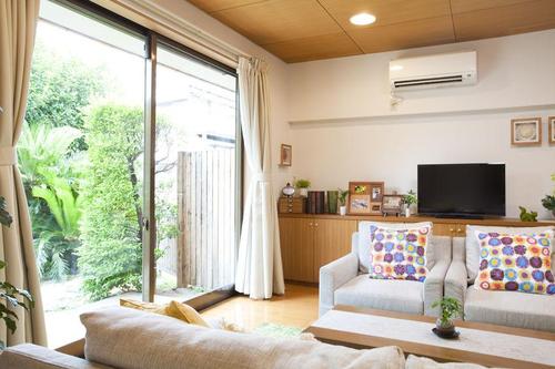 収納を増やすならスリムなアイテムで隙間を有効活用しよう！