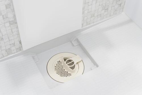 こんなに簡単だったとは…！お風呂の排水溝の【ヘドロぬめりと悪臭】を一発解消する裏ワザ大公開！