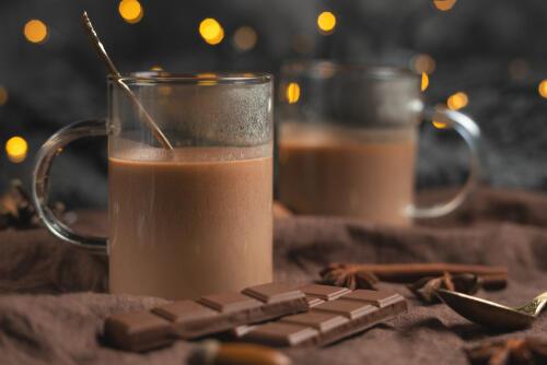 意外と知らない…！たった“ひと手間“で【驚くほど】ウマくなるココアの「淹れ方」