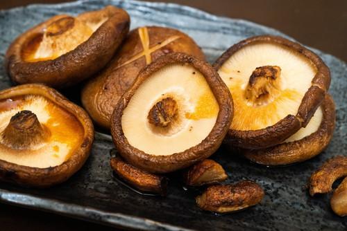 トースターなら“10分かからず”絶品『焼きしいたけ』が完成！溢れ出る旨みがたまらない…