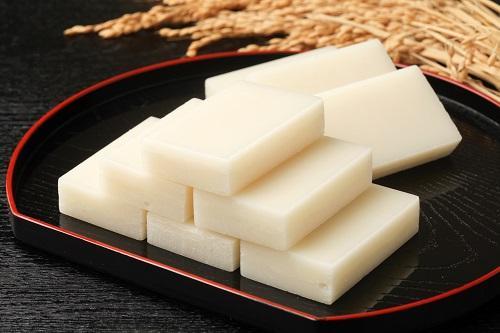 餅が余ったら絶対やって！長く美味しく楽しむ【意外な】保存方法⇒「それダメだと思ってた…！」