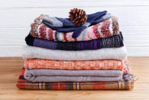 【冬服】みんなどう収納してる？⇒適当な人はガチ注意！カビと虫食いで悲惨なことに…