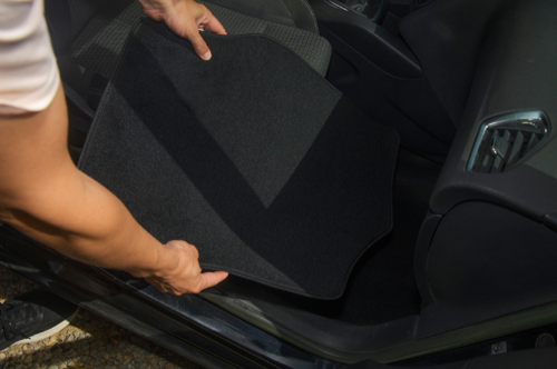 【車のマット掃除】楽々キレイに仕上げるワザ！必要な道具もイッキ見せ！「掃除したくなりました笑」