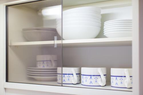 感動！食器棚の“使い勝手”が劇的にアップする【収納の3大鉄則】→「なるほど！その手があったか…」