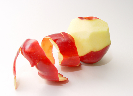 【りんごの皮】驚きの再利用術！「料理に使えるのは知ってる」という人もビックリ！？→「ホントにビックリしました」