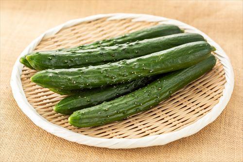 【きゅうりの切り方】驚きの“裏ワザ”あるから試してみて！サッと切れて見た目もキレイ！