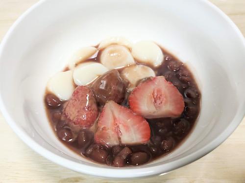 【フローズンチョコいちごぜんざい】もちもちシャリシャリ食感！
