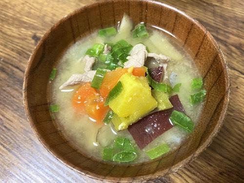 【具沢山豚汁】 さつまいもでほっこりボリューム満点！