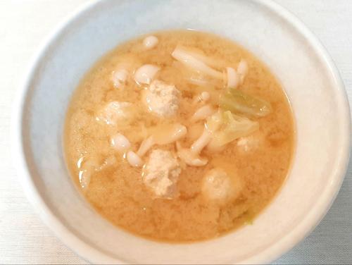 【鶏団子スープ】和風でふわふわ、身体温まるやさしい味！