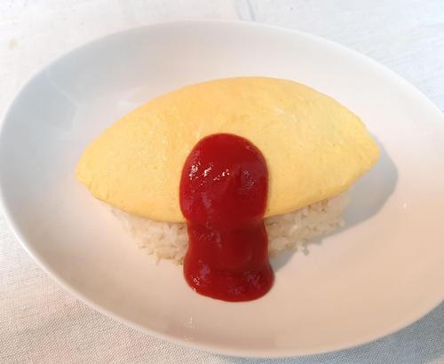 【バターライスのオムライス】シンプル具材で簡単おいしい！