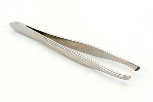 一般的な毛抜きの写真