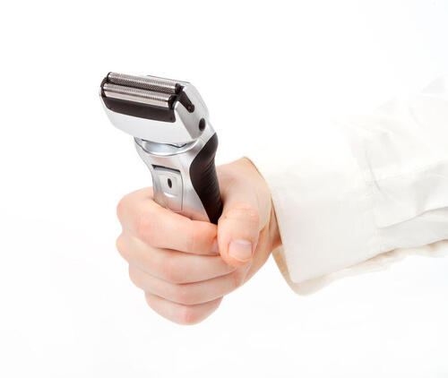 ムダ毛処理は男も必要！気になるパーツ別に対策方法を解説