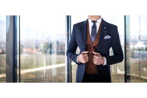 ポケットチーフの入れ方で印象が変わる！おしゃれな折り方を学ぼう