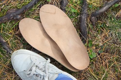 インソールの驚くべき効果とは？選び方や調整方法も解説！