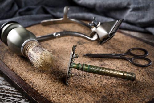 襟足刈り上げのメンズヘアスタイルとは？ツーブロックとの違いも解説