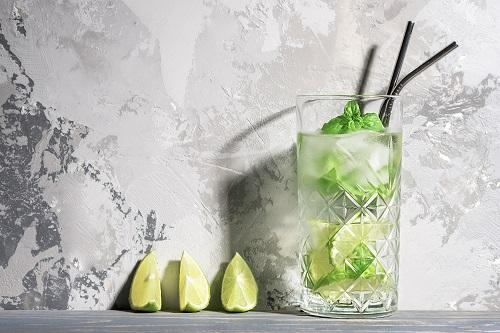 ラムトニックはジントニックと違う？ラムと柑橘の味わいを楽しもう